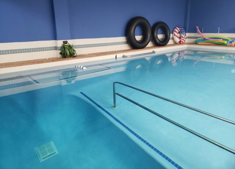 aquatic therapy pool